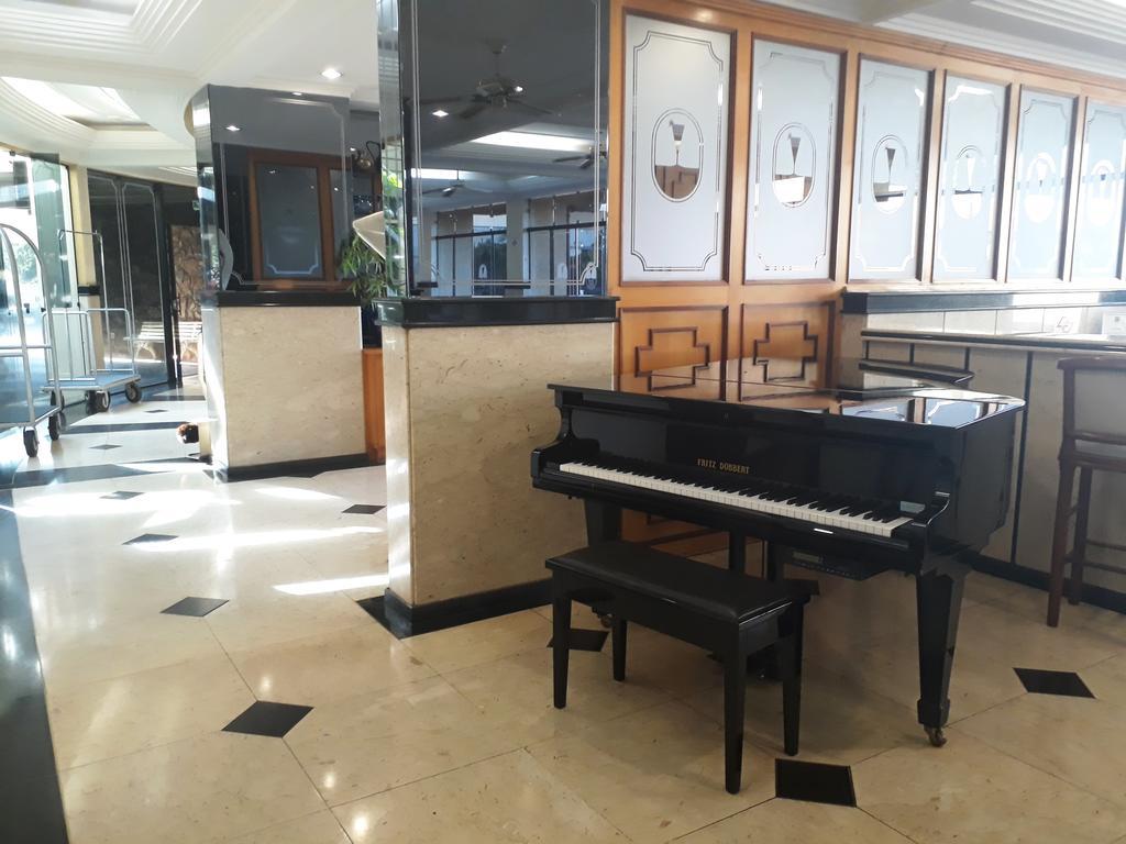 Cristal Palace Hotel Lins Luaran gambar